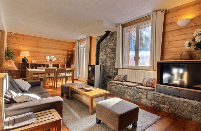 Chalet 12 pers, sauna, jacuzzi, se aceptan mascotas, parking