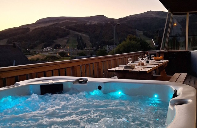 Chalet Marghan Super Besse 8+2 persons with Spa