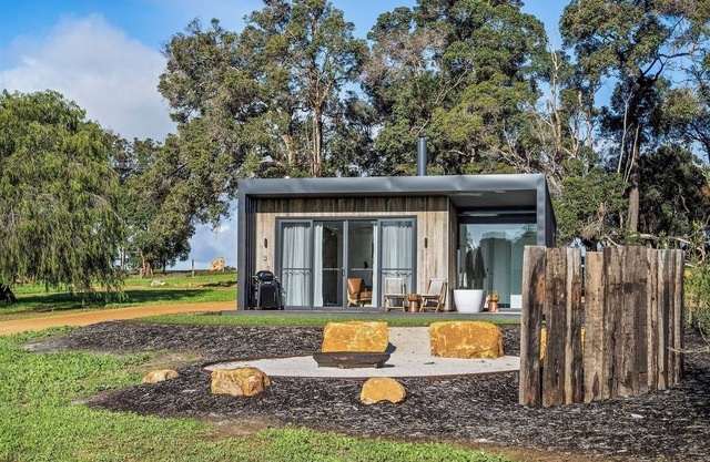 Chalet Grove | Walburra Brook Off-grid Luxury stay