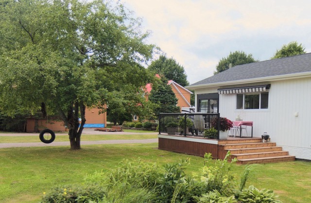 Chalet + guesthouse with spa
