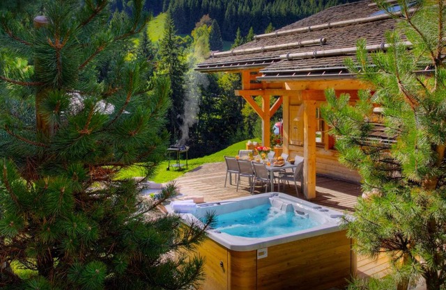Chalet Hollygotty - OVO Network