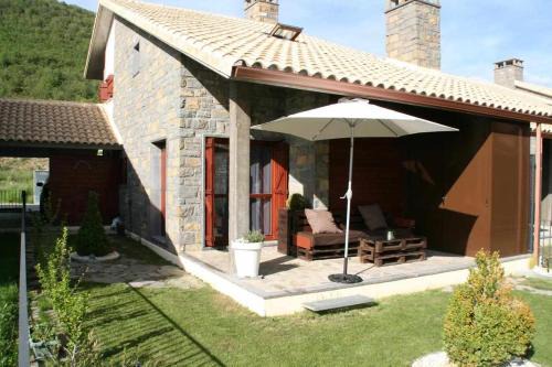 Chalet Hot tub EVcharger Formigal 30min BBQ