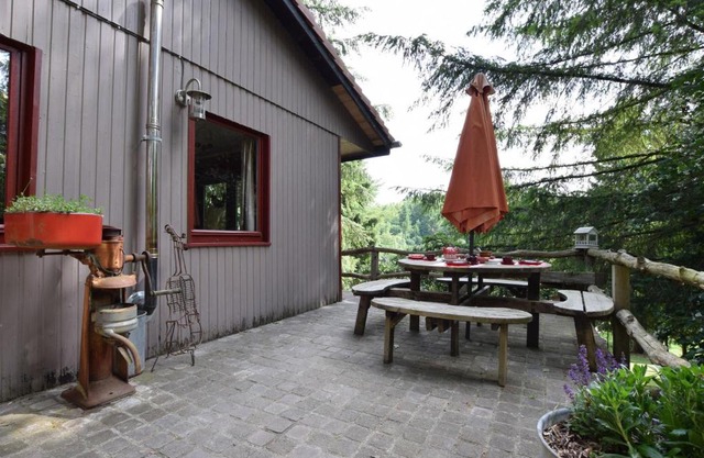 Chalet in a green and peaceful environment