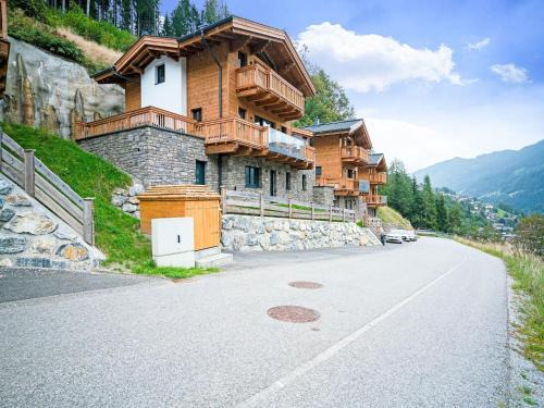 Chalet in Mühlbach near Ski Slopes