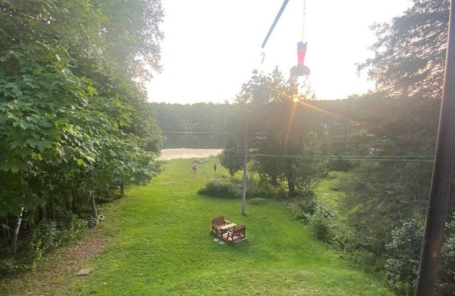 Chalet Kilkenny : Lakeside cottage - sleeps 8 with full amenities