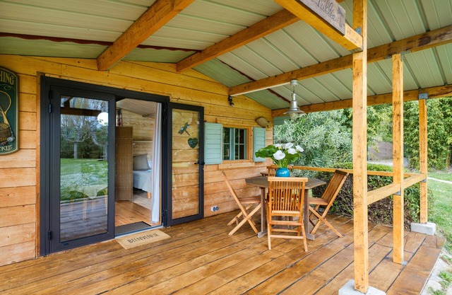 Chalet 'Les Iris' con piscina privada, terraza compartida y aire acondicionado