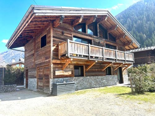 Chalet le petit Nicolas, jacuzzi, vue Mont Blanc