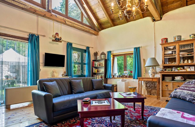 Chalet 'Loft Tovel' con vistas a la montaña y jardín privado