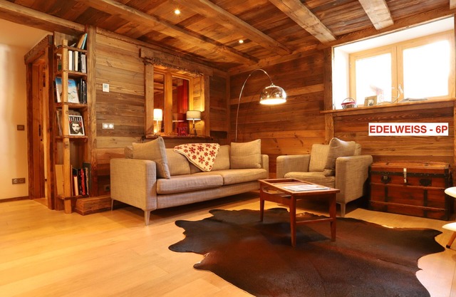 CHALET LUXE ET CHARME, 4* BELLA ALPINA, 6/8P, 75m2, 200 years old