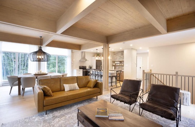 Chalet Mid-Century - Lakeside Joseph - Le Charlo