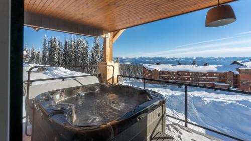 Chalet Monashee - Brand New High-End Property with Amazing Views