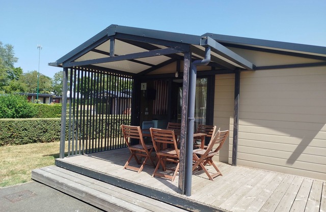 Chalet Morea, in a small campsite close to shops