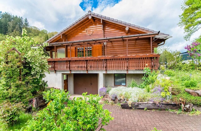 Acogedora casa con vista al jardín