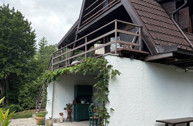 Chalet rodeado de naturaleza en las colinas del lago Maggiore
