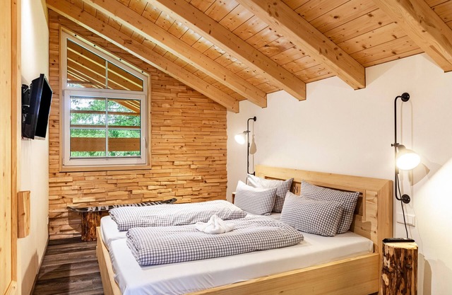 Chalet Rauschn con vistas a la montaña con bañera de hidromasaje, sauna compartida.