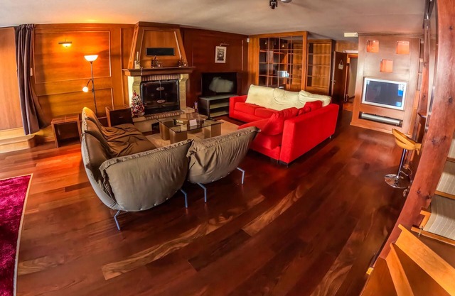 AMPLIO CHALET DE 480m² A PIE DE PISTAS -17 personas