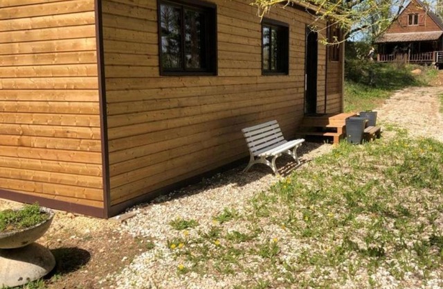 Chalet rustique avec terrasse et WiFi au cœur du Périgord Noir - FR-1-616-387
