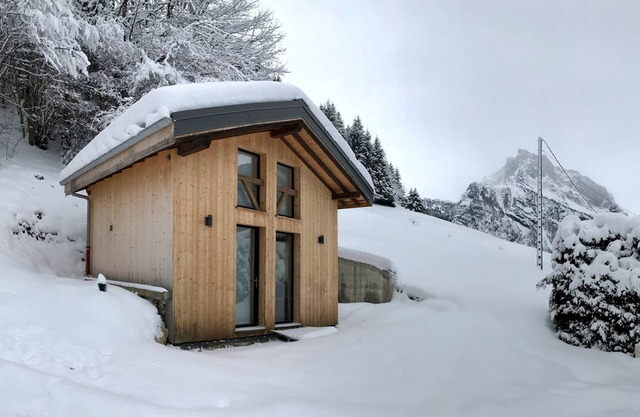 *** chalet de 4 a 6 personas, frente a las montañas por encima de Sixt-Fer-à-Cheval
