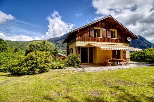 Chalet Tannuaz - 4 Bedrooms - Quiet area - By Cozee Rentals