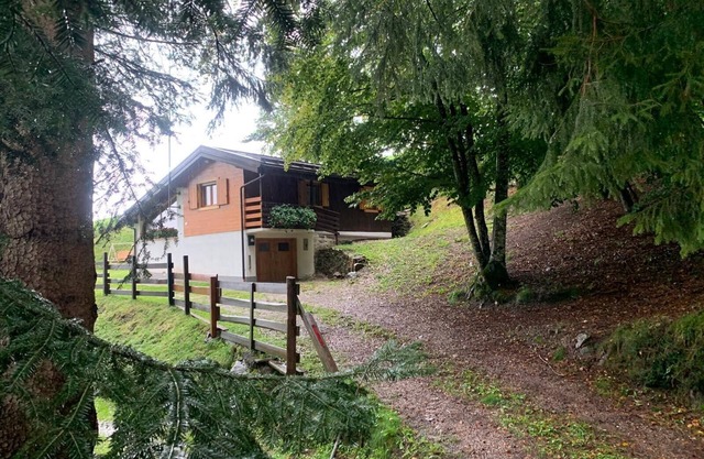 CHALET THE QUIET OF TREGIOVO. CIN - IT022253C25N9E275K Trentino/South Tyrol