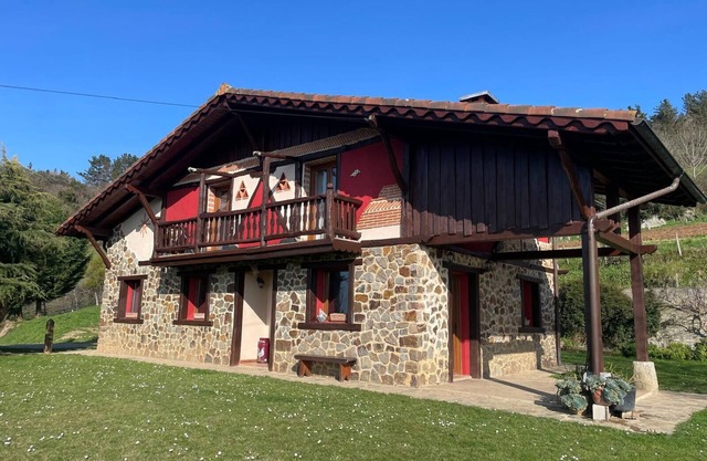 Chalet 'Txatonea' con vistas a la montaña, terraza privada y Wi-Fi