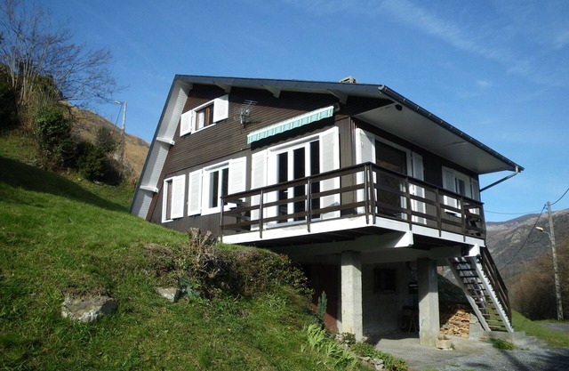 Chalet vallée d'Ossau (64) 5mn walk from Laruns village center - 8 people