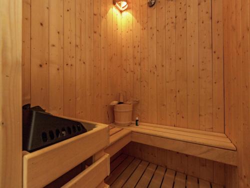 Chalet Vert in Bullange with Jacuzzi, cleaning included