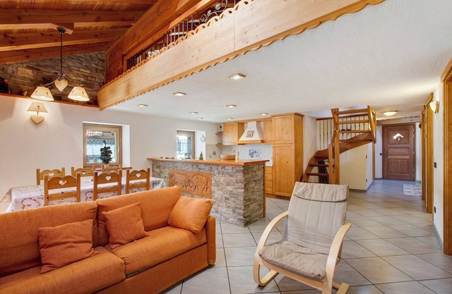 Chalet 'Vista Monte Bianco' con vistas a la montaña, jardín compartido y Wi-Fi
