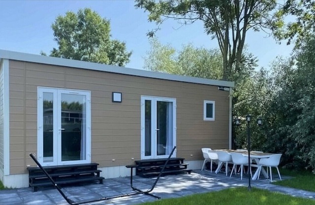 Chalet with garden on the Frisian Wadden