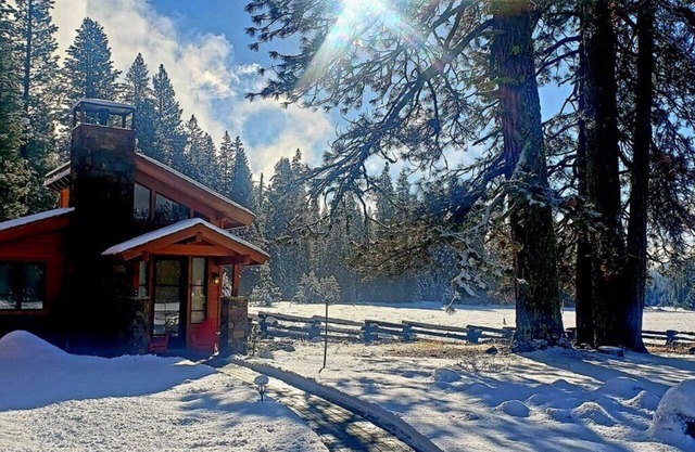 Chalet with access to San Jacinto Mountains, Idyllwild ,just 10 minutes away
