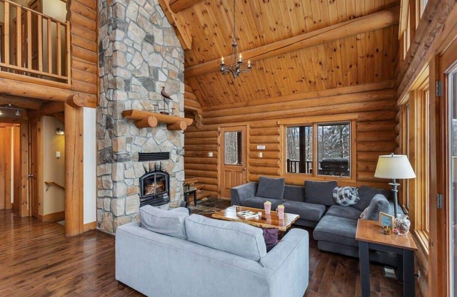 Chalet Zurri – Private Spa, Lake & Mountain Zen
