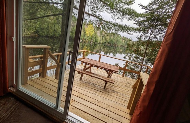 Chalets Aux Berges du Lac Castor