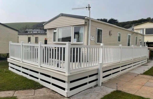 challaborough bay caravan, sleeps 8, pet friendly