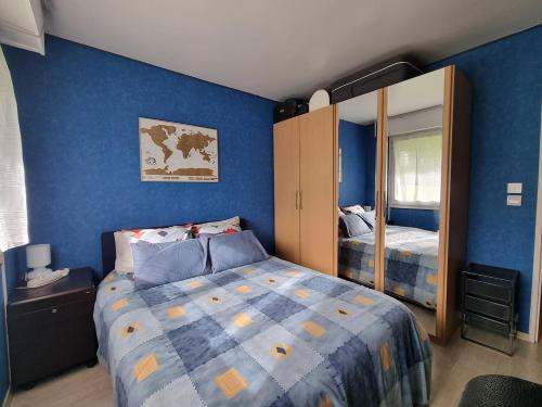 Chambre 15 m SDB et toilettes privatives