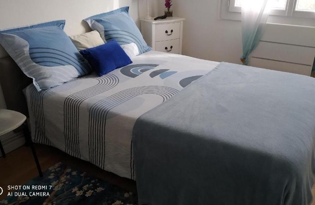 CHAMBRE CONFORTABLE,GARE,Climatisation,PARKING,WIFI,pt déjeuner compris