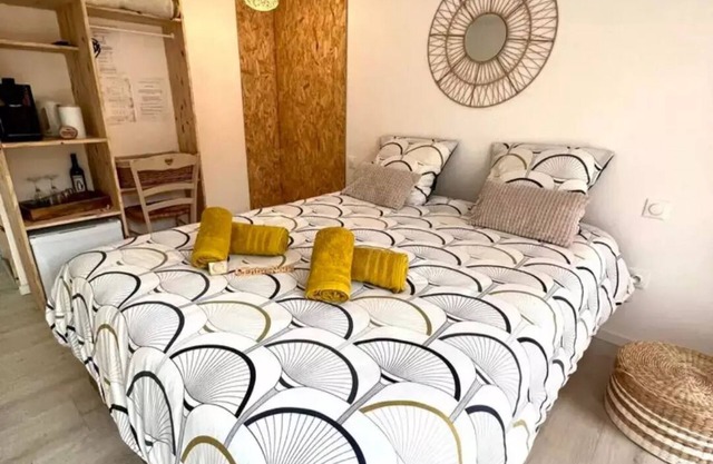 Chambre D'hôtes 2pers. Spa Privé, Piscine, Table D'hôtes à 3 min Cité Médiévale