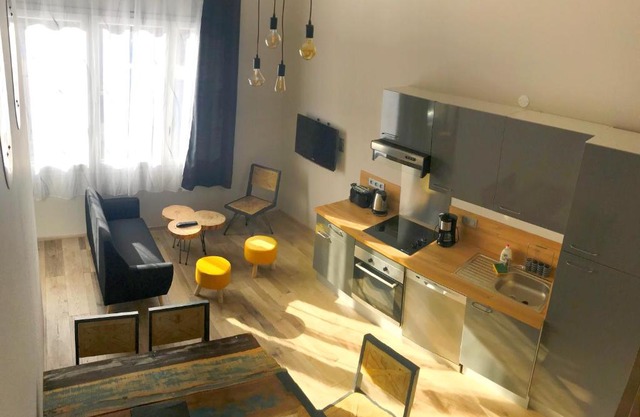 chambre double avec garage moto