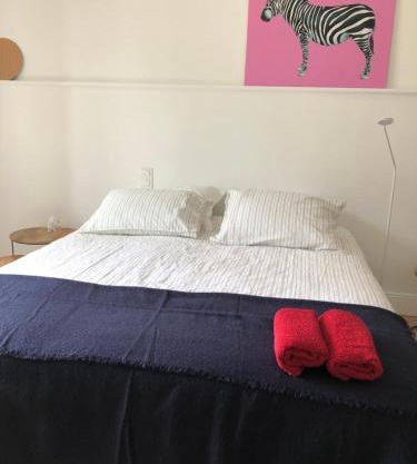 Chambre indépendante au Manoir de la Célinais côté jardin