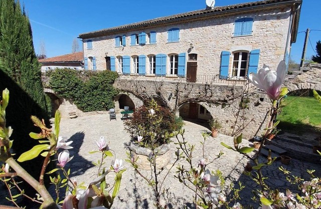 Chambre La Vie Est Belle, à Bruniquel