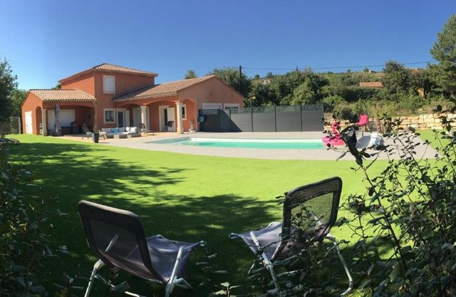 Chambre privée indépendante au cœur du Luberon