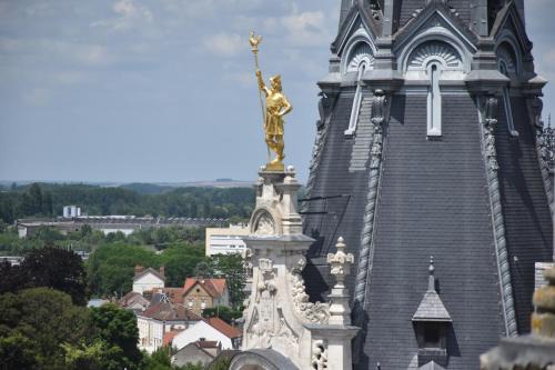 Chambre proche Sens petit-déjeuner et dîner sur demande