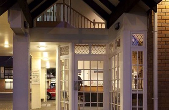 Champers Motor Inn