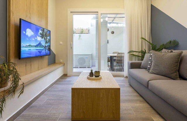 Champions Apt in N. Kosmos neighbourhood