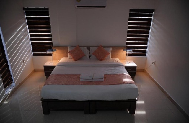 Chandra Inn