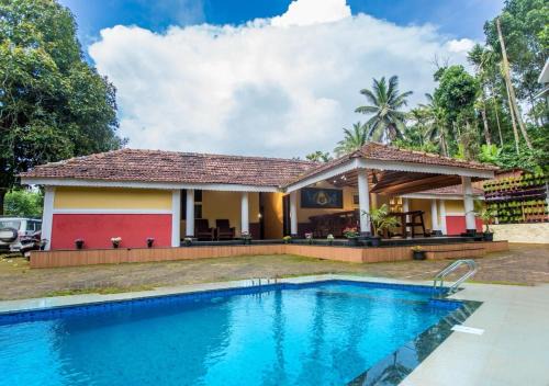 Chandragiri Heritage Bungalow By ZOMESTAYS