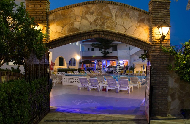 Chandris Apartments