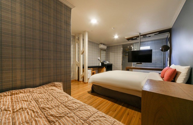 Changwon Jungangdong Hotel Central