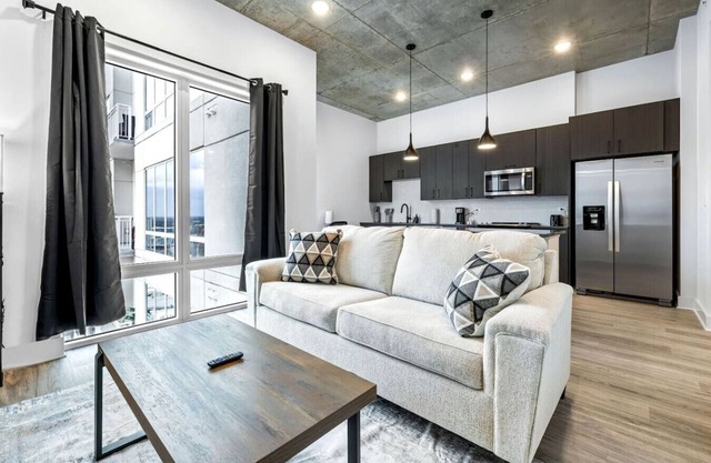Channelside | 1BD | Free parking