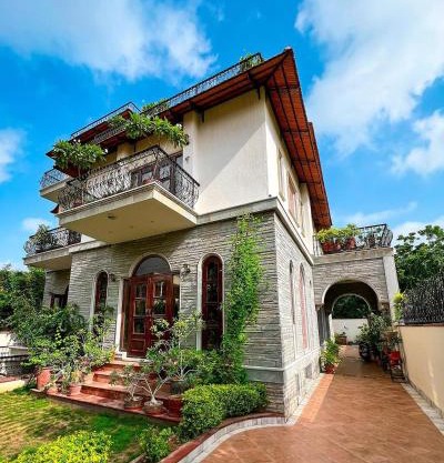 Chanoud House