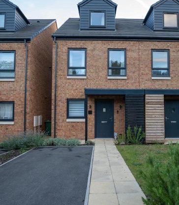 Chapel Waters Sleeps 6 with Private Parking